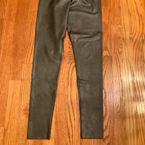Commando Faux Leather Pants, Black High Waist Pull On Body Con Fit Stretch, Sz M - Picture 3 of 9